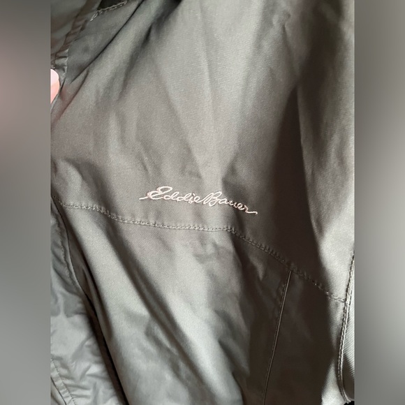 Eddie Bauer | Green Lightweight Jacket - Picture 2 of 9
